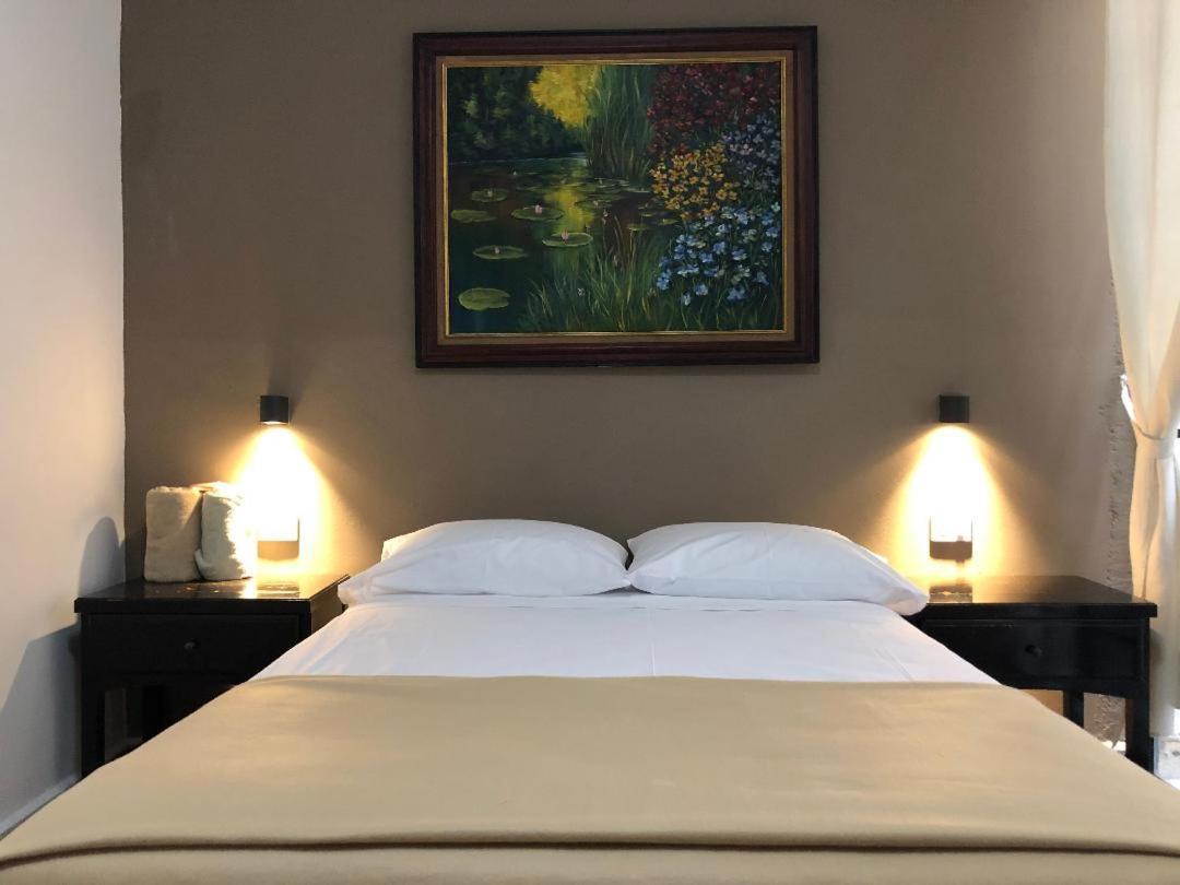 Hostel Inn Альенде Экстерьер фото