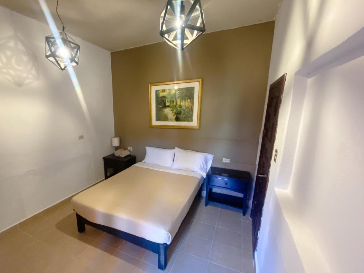 Hostel Inn Альенде Экстерьер фото