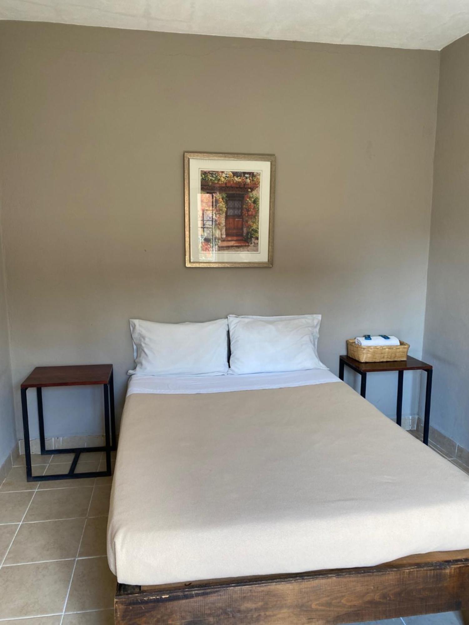 Hostel Inn Альенде Экстерьер фото