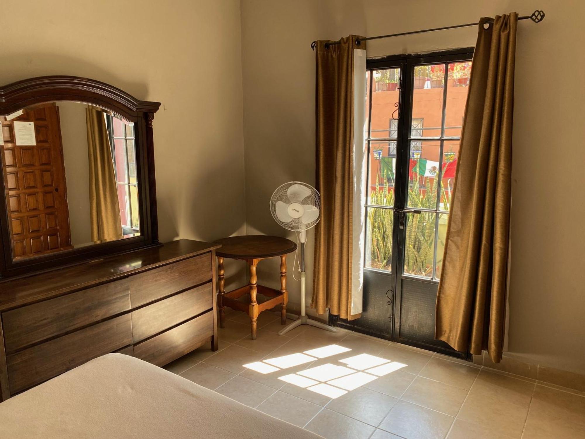 Hostel Inn Альенде Экстерьер фото