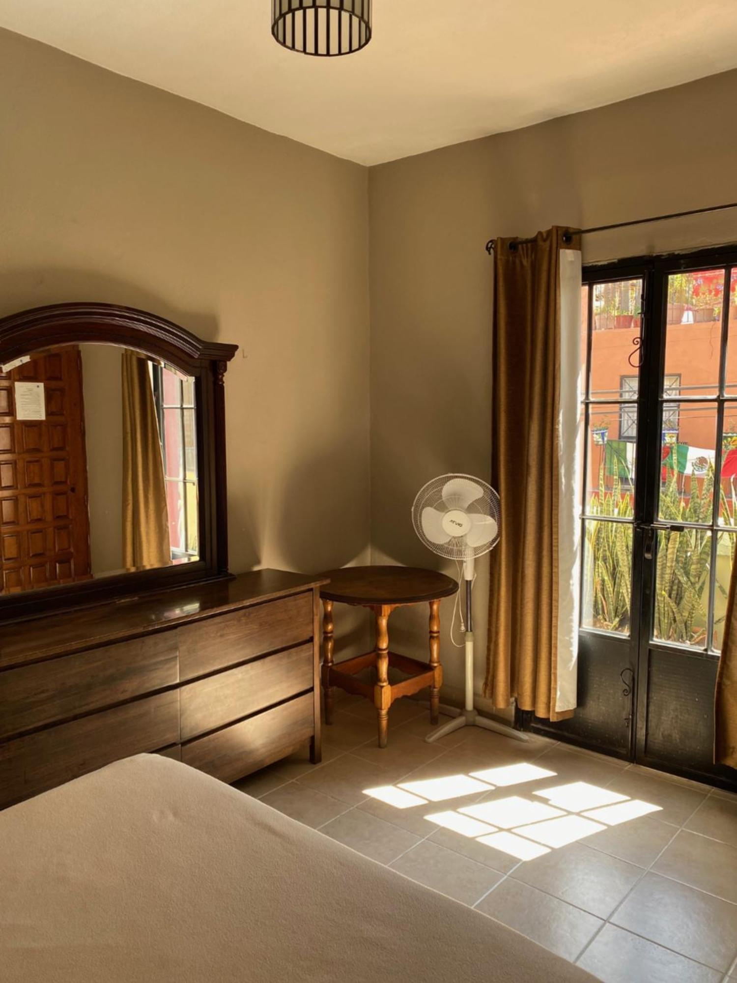 Hostel Inn Альенде Экстерьер фото