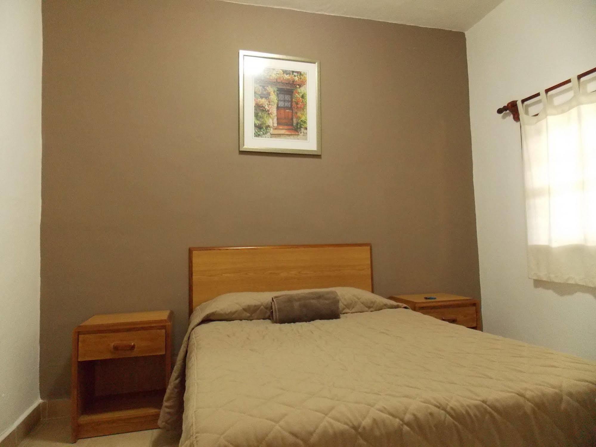Hostel Inn Альенде Экстерьер фото