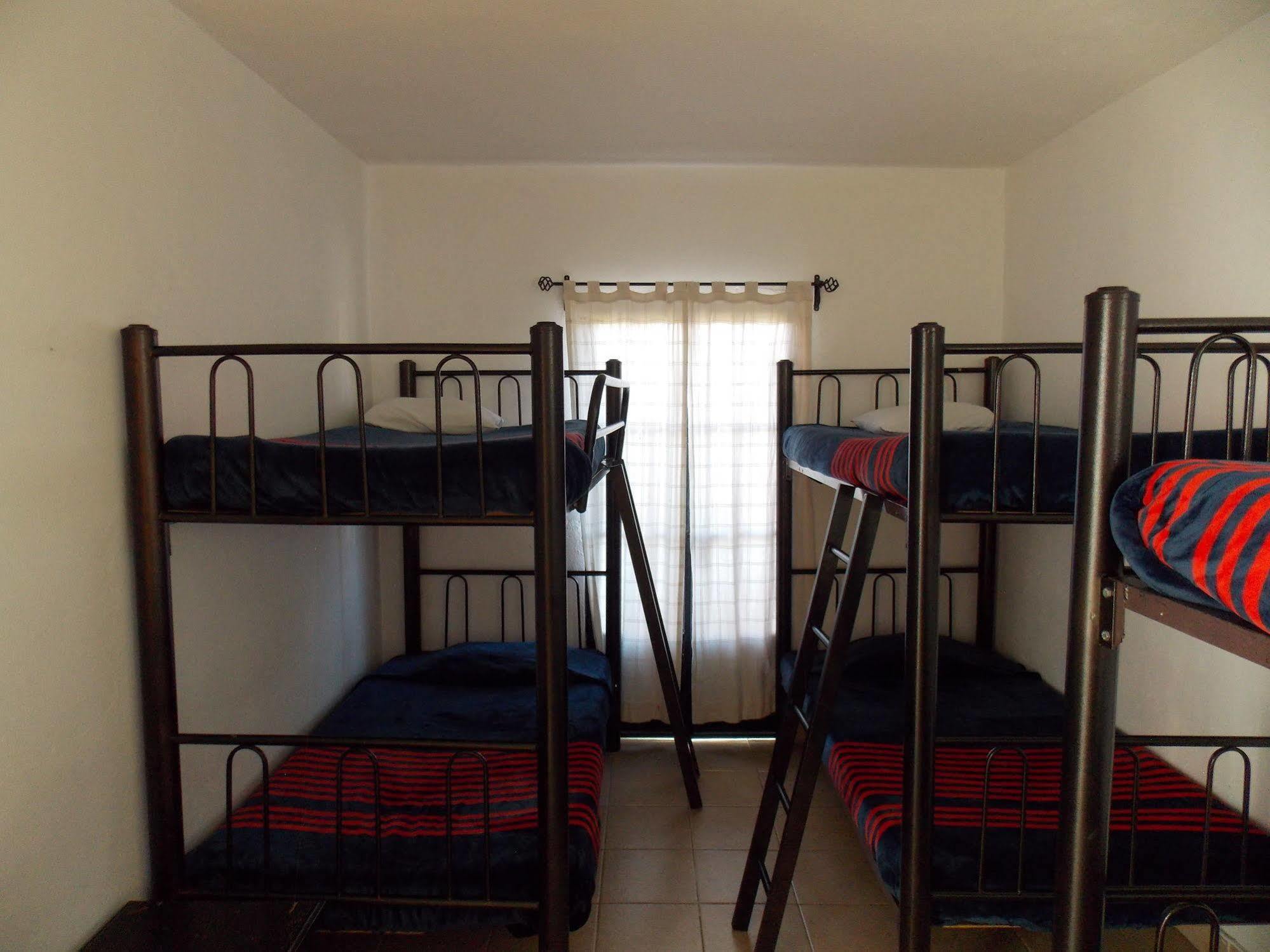 Hostel Inn Альенде Экстерьер фото