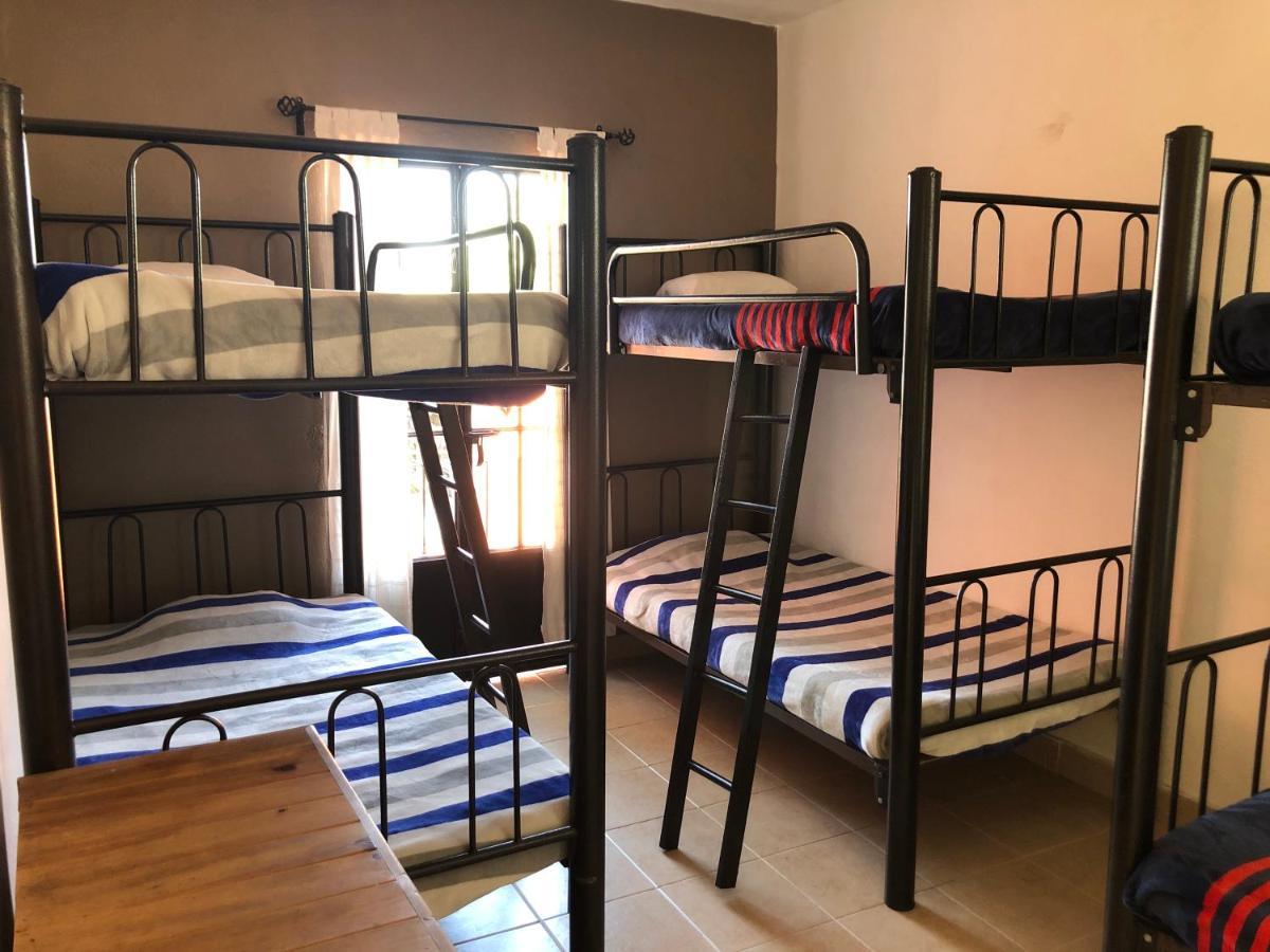 Hostel Inn Альенде Экстерьер фото